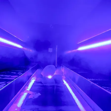 Апартаменти Azur Panorama Pool & *